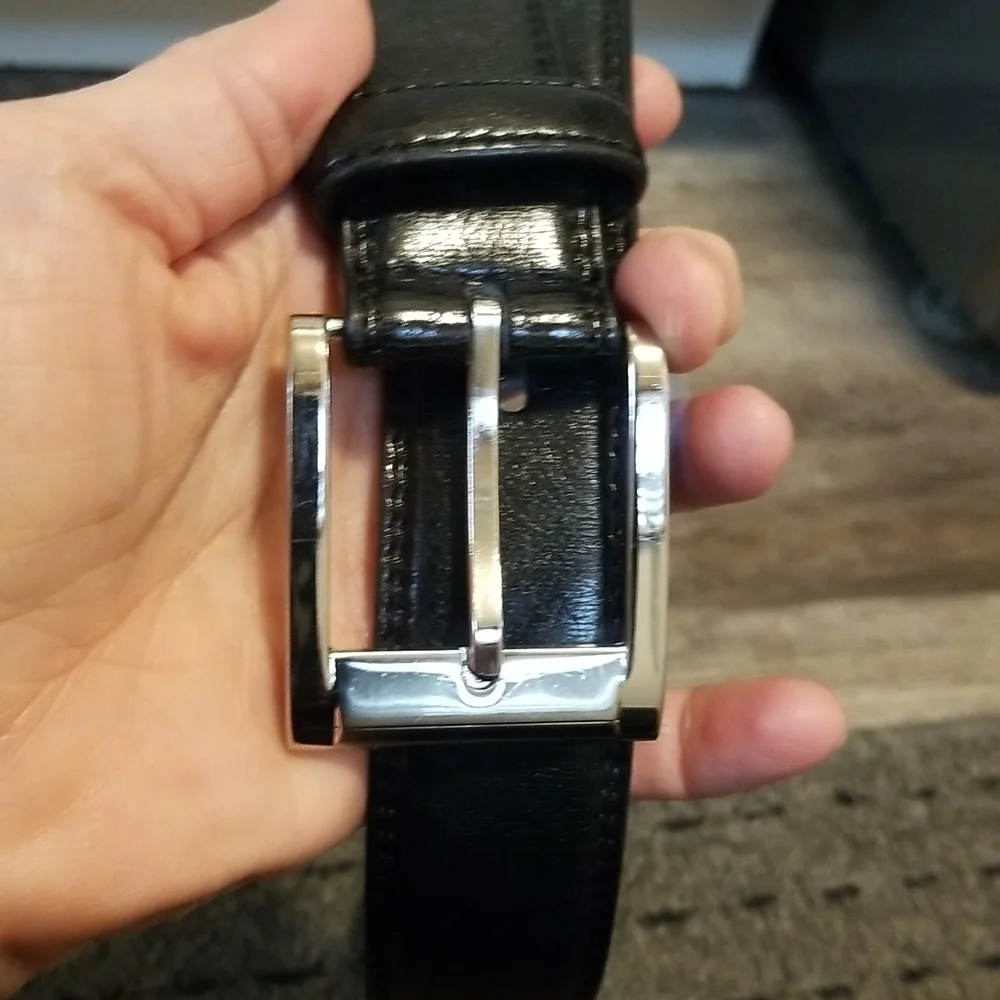 Bosca black leather belt size 32, unisex